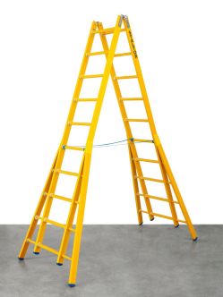 staande full GVK ladder (enkel A-vorm)2x 8 sporten, verbrede basis opengaande